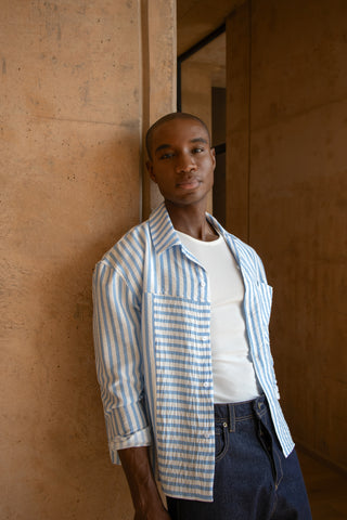 Cropped Blue Shirt